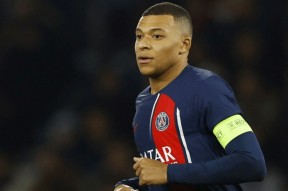 开云官方网站姆巴佩官方宣布晋级下一阶段新规，雄鹿引发争议！